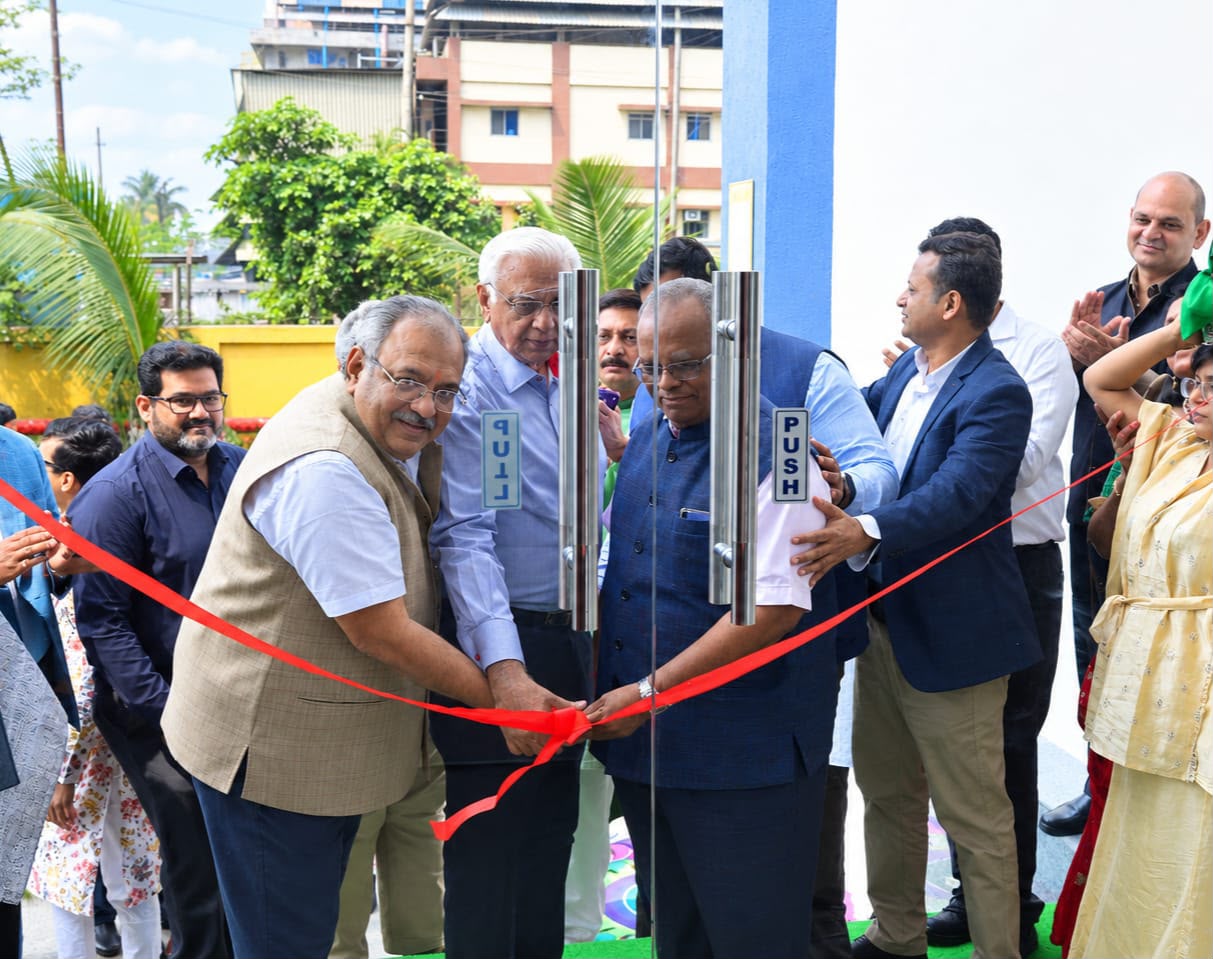 Ribbon cutting at the inauguration of Tarapur Unit F-10, Plot F-10/1, MIDC Tarapur, Boisar